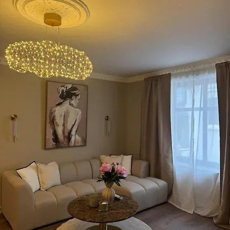 Newly Renovated 3br In The